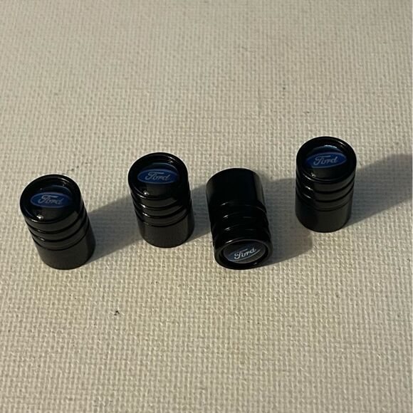 Ford valve Stem caps in Black set of 4 NWT - Picture 3 of 4